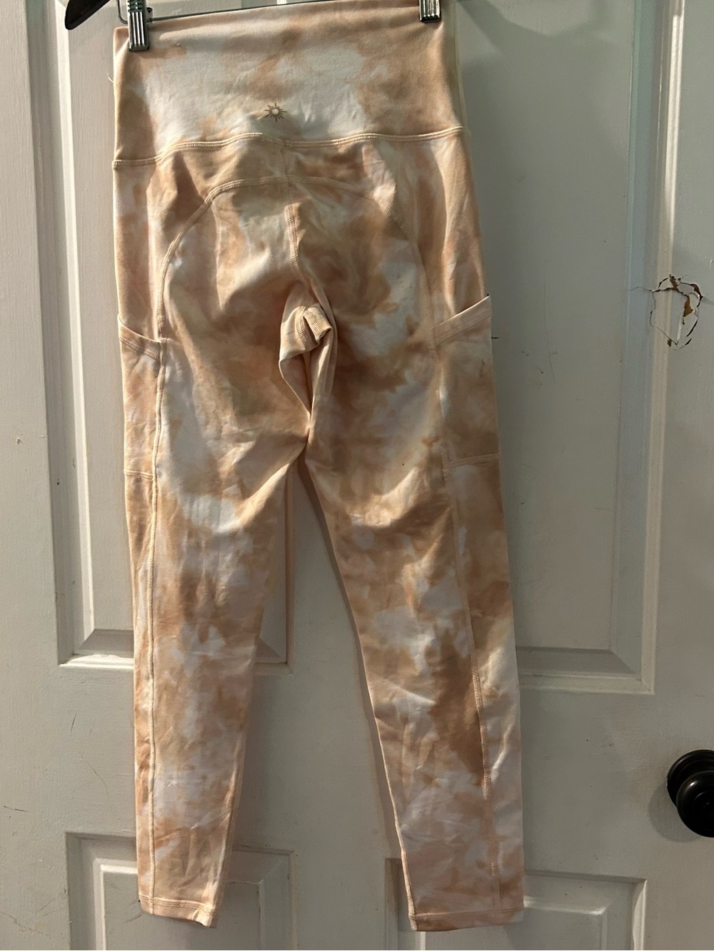 aerie Tie-Dye High-Waist Leggings in Cream & Tan - Picture 2 of 2